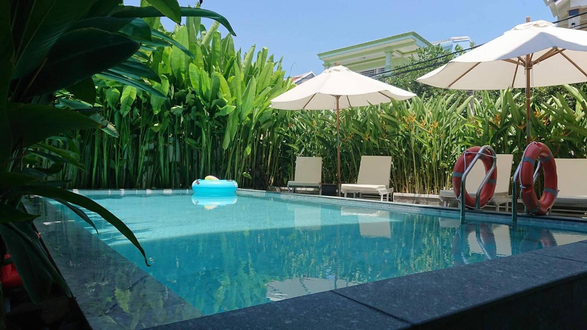 Flamingo Villa Homestay - Big Rooms With Balcony - Close To Hoi An Old Town 200M & Temple Bridge - Large Outside Pool For Sun Bathing Exterior photo