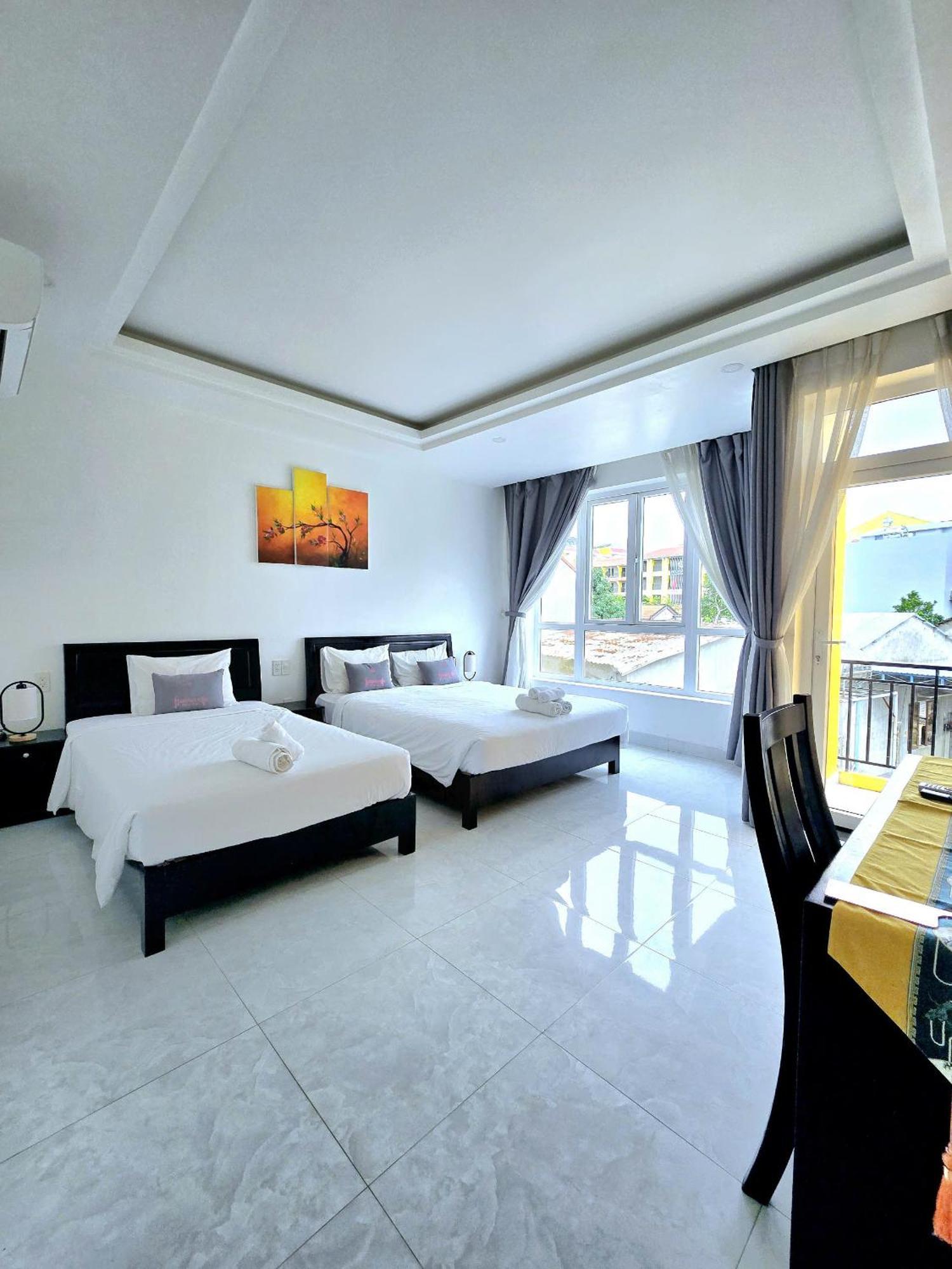 Flamingo Villa Homestay - Big Rooms With Balcony - Close To Hoi An Old Town 200M & Temple Bridge - Large Outside Pool For Sun Bathing Exterior photo