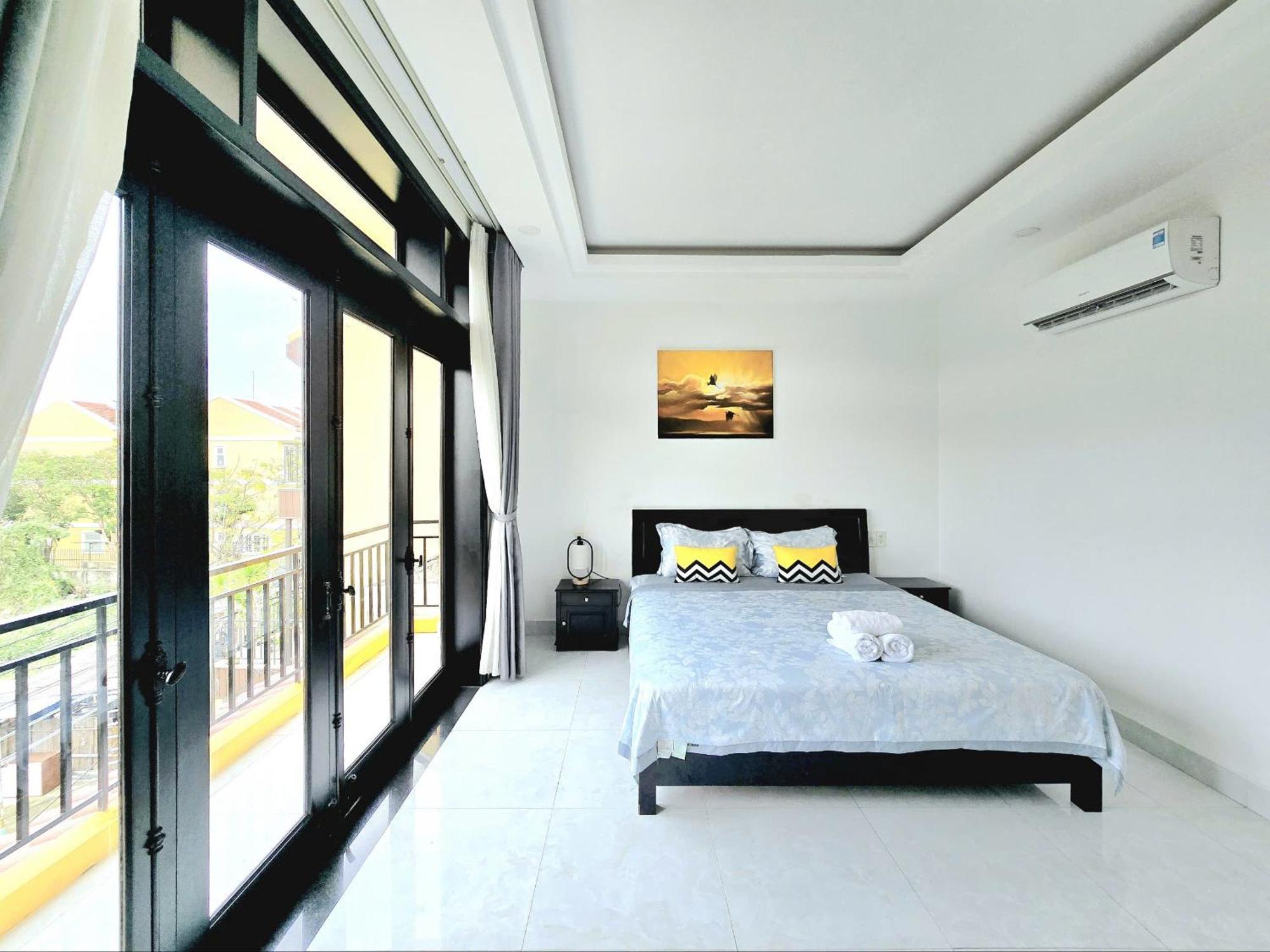 Flamingo Villa Homestay - Big Rooms With Balcony - Close To Hoi An Old Town 200M & Temple Bridge - Large Outside Pool For Sun Bathing Exterior photo