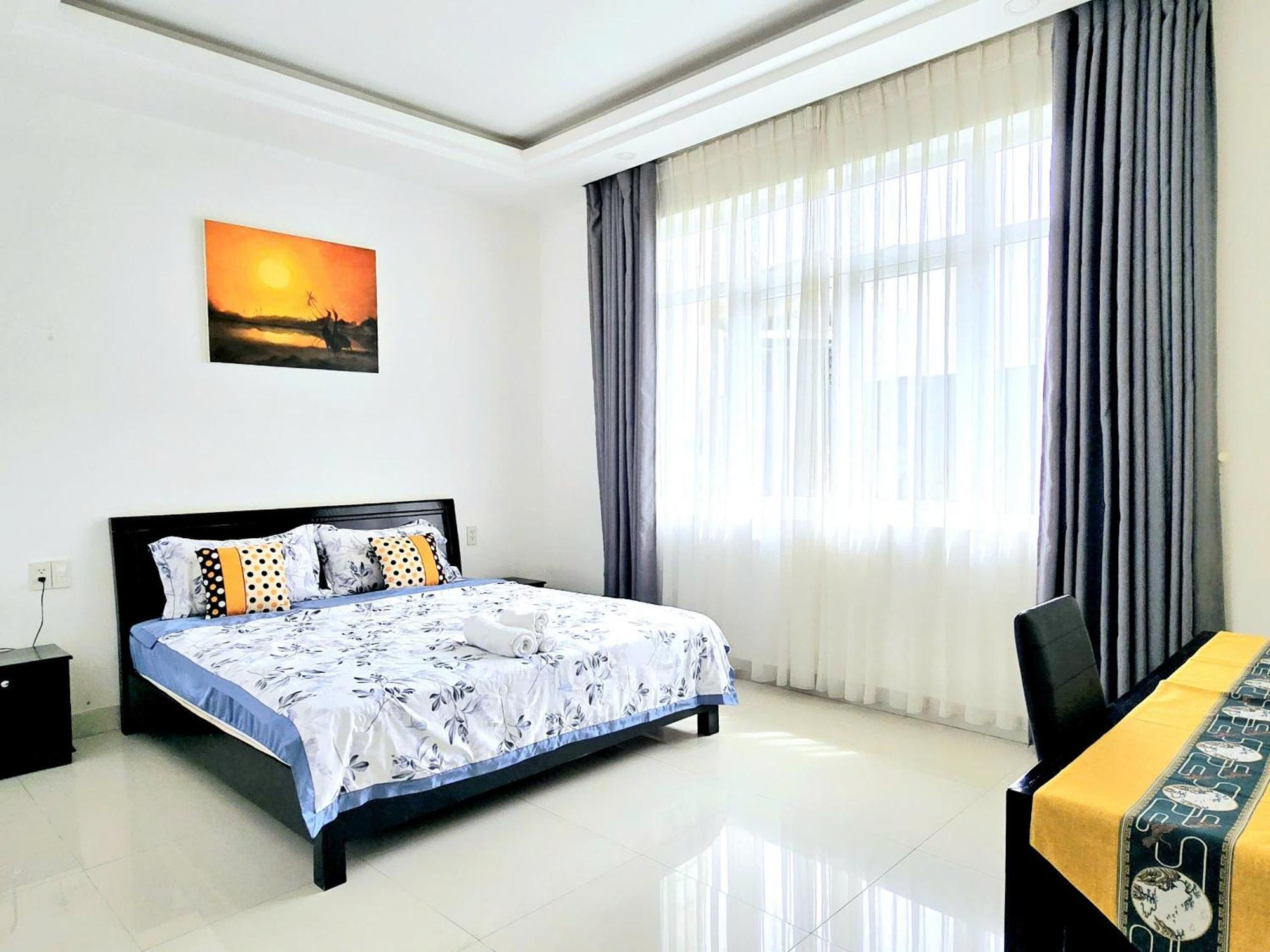 Flamingo Villa Homestay - Big Rooms With Balcony - Close To Hoi An Old Town 200M & Temple Bridge - Large Outside Pool For Sun Bathing Exterior photo