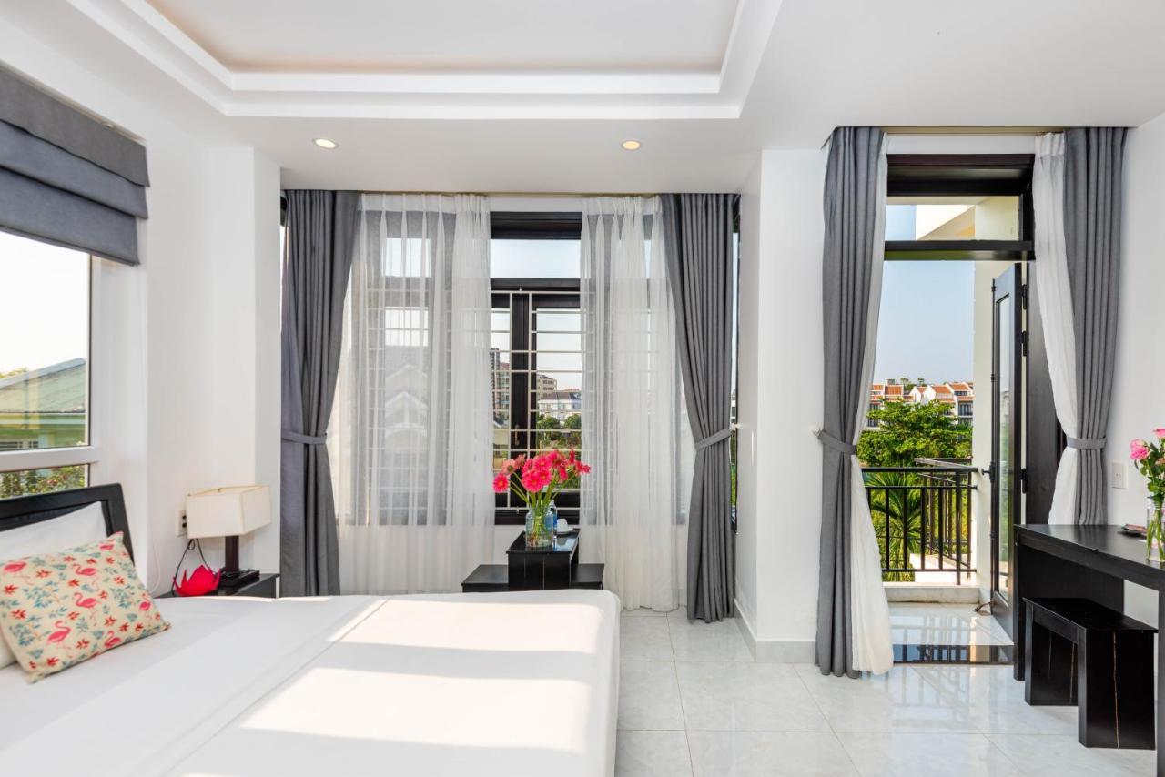 Flamingo Villa Homestay - Big Rooms With Balcony - Close To Hoi An Old Town 200M & Temple Bridge - Large Outside Pool For Sun Bathing Exterior photo